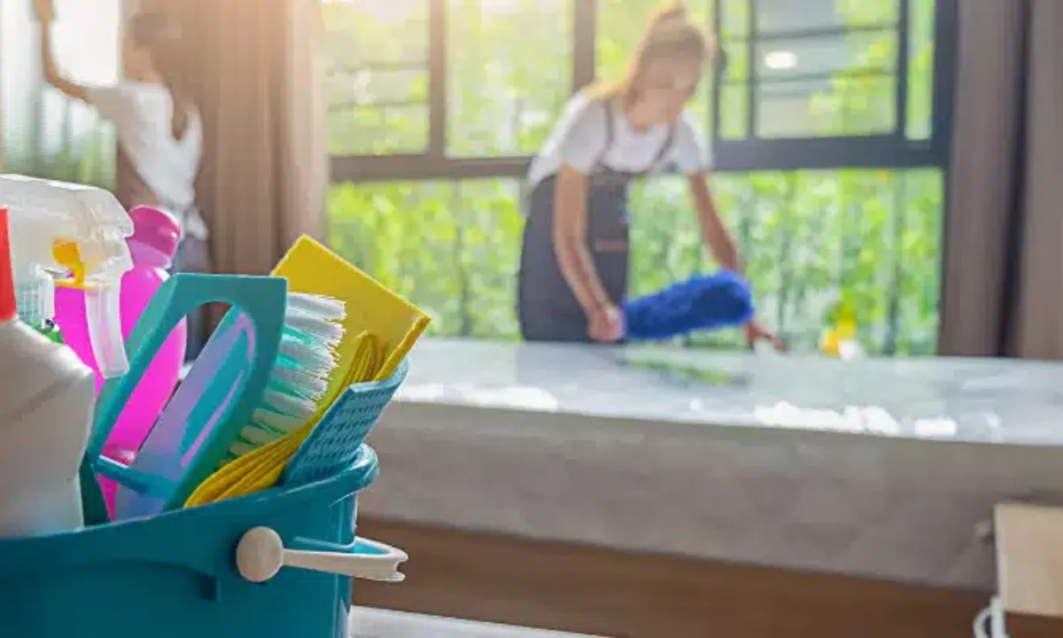 Professional cleaner performing standard house cleaning in Gilbert, Arizona